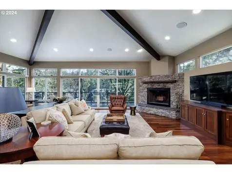 17227 Canal Circle Lake Oswego OR 97035