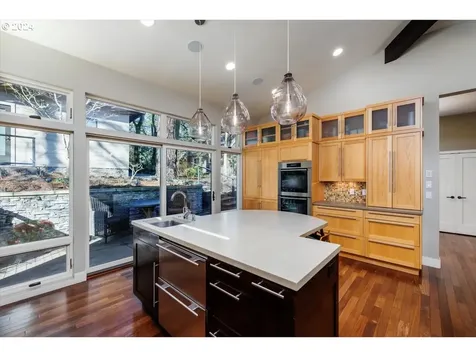 17227 Canal Circle Lake Oswego OR 97035