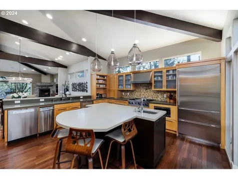 17227 Canal Circle Lake Oswego OR 97035