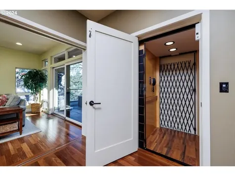 17227 Canal Circle Lake Oswego OR 97035