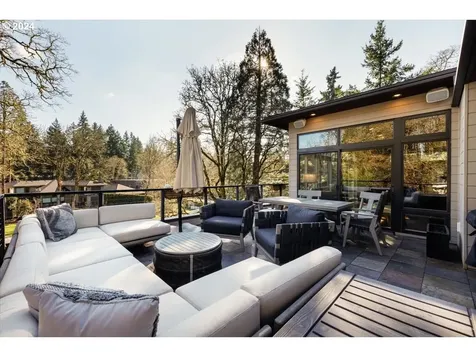 17227 Canal Circle Lake Oswego OR 97035