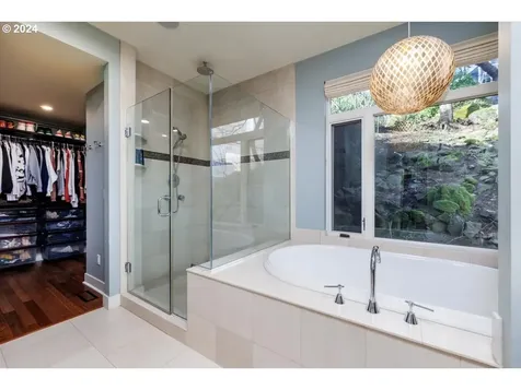 17227 Canal Circle Lake Oswego OR 97035