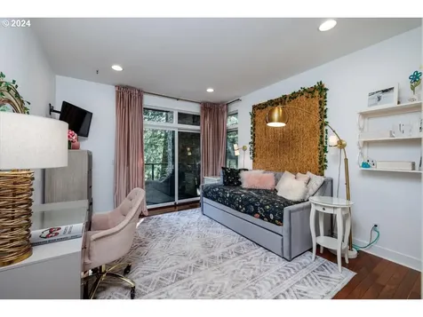17227 Canal Circle Lake Oswego OR 97035