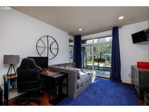17227 Canal Circle Lake Oswego OR 97035