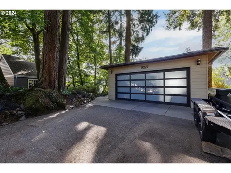 17227 Canal Circle Lake Oswego OR 97035