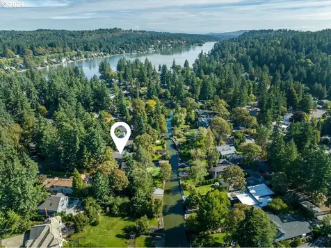 17227 Canal Circle Lake Oswego OR 97035
