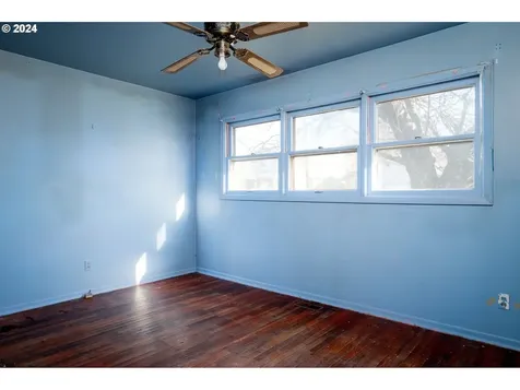 1405 SE 85th Avenue Portland OR 97216