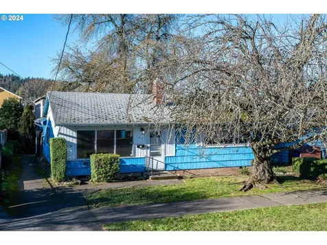 1405 SE 85th Avenue Portland OR 97216