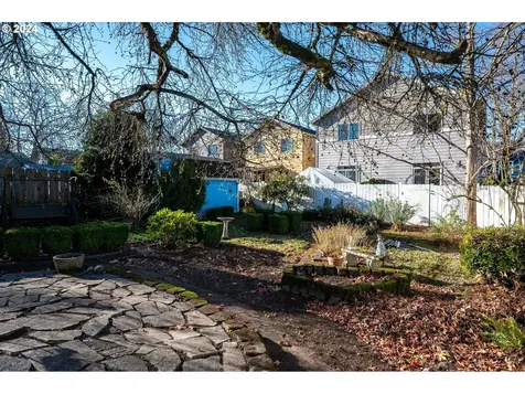 1405 SE 85th Avenue Portland OR 97216