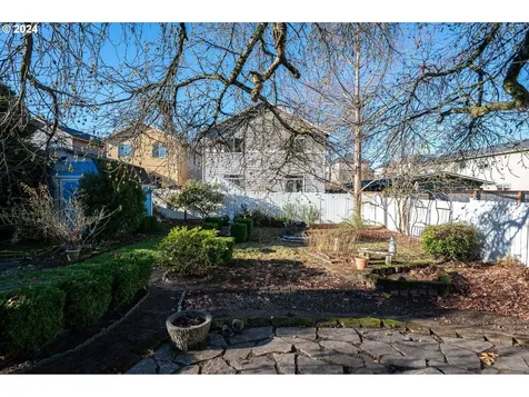 1405 SE 85th Avenue Portland OR 97216