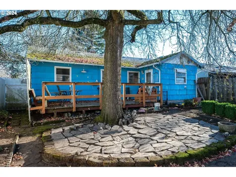 1405 SE 85th Avenue Portland OR 97216