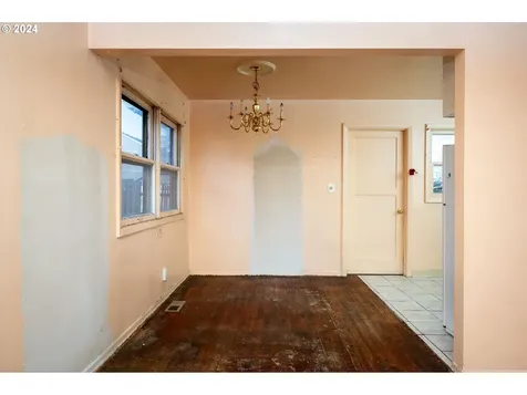 1405 SE 85th Avenue Portland OR 97216