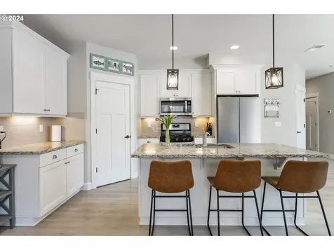 1275 S Quail Hill Place Ridgefield WA 98642