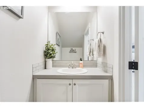 1275 S Quail Hill Place Ridgefield WA 98642