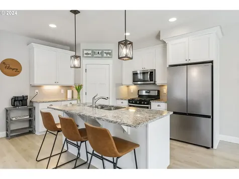 1275 S Quail Hill Place Ridgefield WA 98642