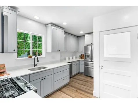1923 Se 21st Avenue Portland OR 97214
