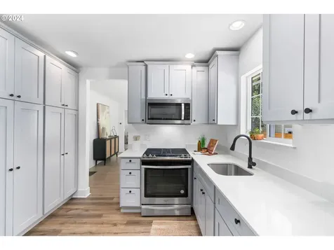 1923 Se 21st Avenue Portland OR 97214