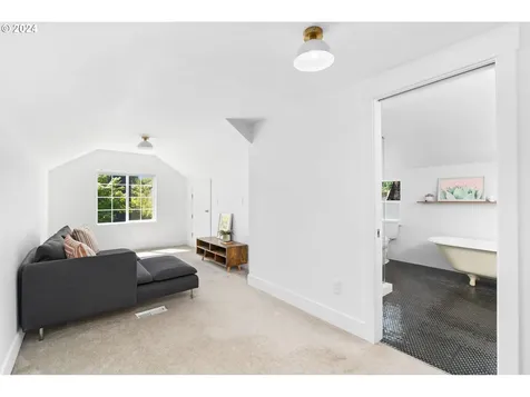 1923 Se 21st Avenue Portland OR 97214