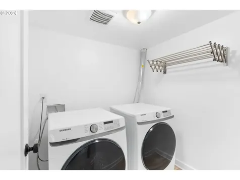 1923 Se 21st Avenue Portland OR 97214