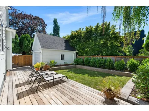 1923 Se 21st Avenue Portland OR 97214