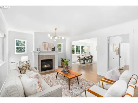 1923 Se 21st Avenue Portland OR 97214
