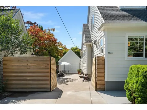 1923 Se 21st Avenue Portland OR 97214