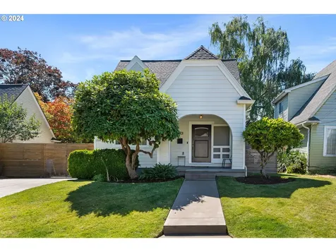 1923 Se 21st Avenue Portland OR 97214