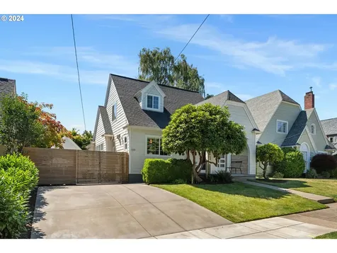 1923 Se 21st Avenue Portland OR 97214