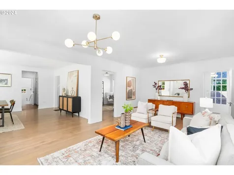 1923 Se 21st Avenue Portland OR 97214