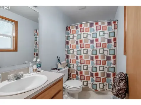 325 Violet Street Lebanon OR 97355