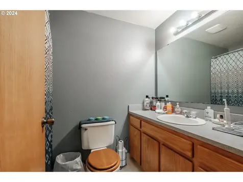 325 Violet Street Lebanon OR 97355