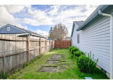 325 Violet Street Lebanon OR 97355