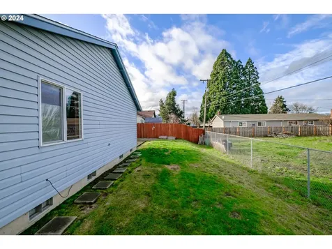 325 Violet Street Lebanon OR 97355