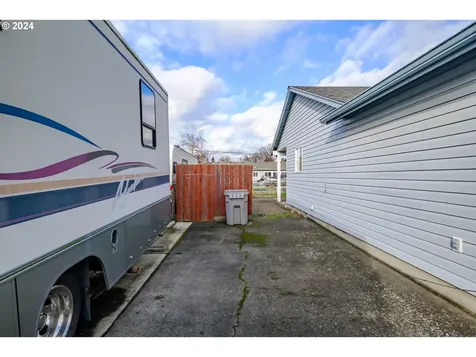 325 Violet Street Lebanon OR 97355