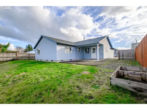 325 Violet Street Lebanon OR 97355