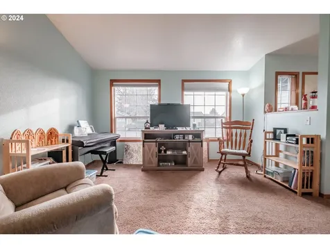 325 Violet Street Lebanon OR 97355