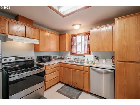 325 Violet Street Lebanon OR 97355