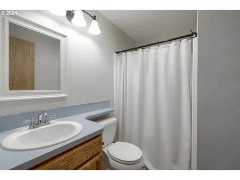 3300 NE 157th Avenue Vancouver WA 98682