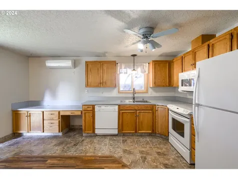 3300 NE 157th Avenue Vancouver WA 98682