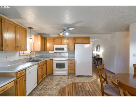 3300 NE 157th Avenue Vancouver WA 98682