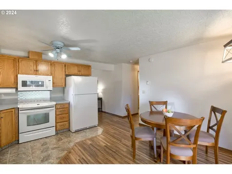 3300 NE 157th Avenue Vancouver WA 98682