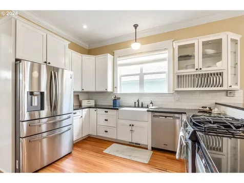 603 Ne Webster Street Portland OR 97211