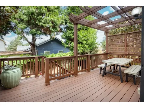 603 Ne Webster Street Portland OR 97211