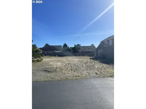 Pinyon Drive Manzanita OR 97130