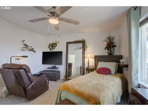 258 Ne Bramble Street Winston OR 97496