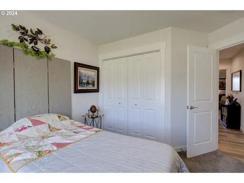 258 Ne Bramble Street Winston OR 97496