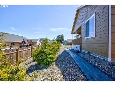 258 Ne Bramble Street Winston OR 97496