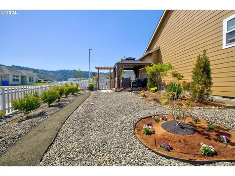 258 Ne Bramble Street Winston OR 97496