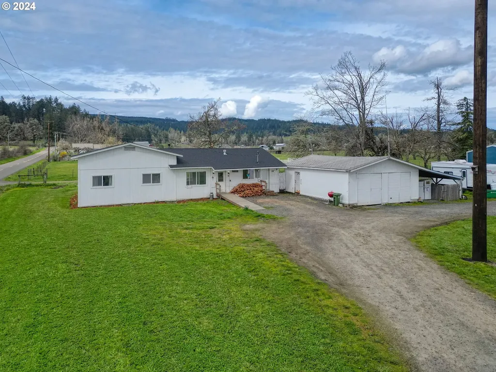 31579 Gowdyville Road Cottage Grove OR 97424