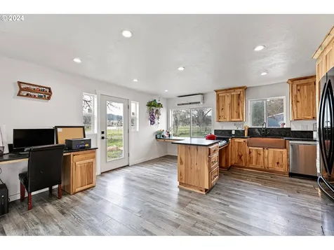 31579 Gowdyville Road Cottage Grove OR 97424